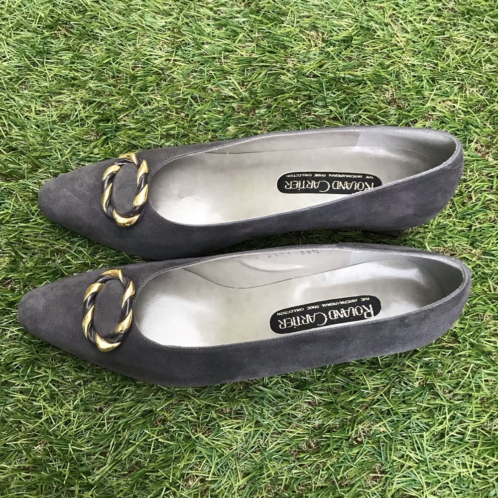Vintage Roland Cartier Grey Suede With Gold Detail Pumps 80s 90s Size 38 1/2 7.5